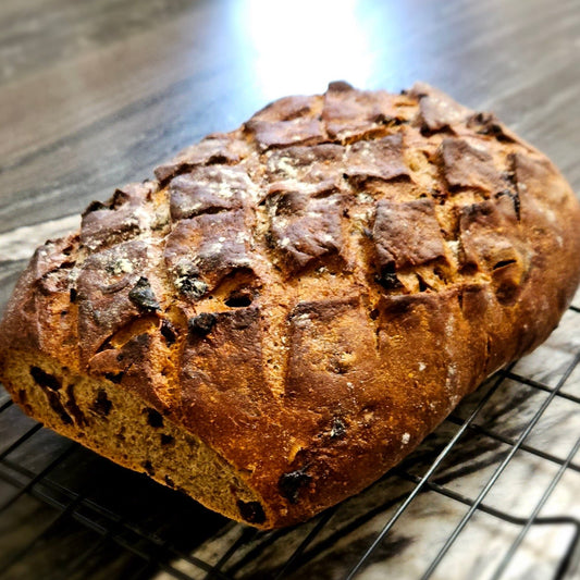 Fig and prune country bread